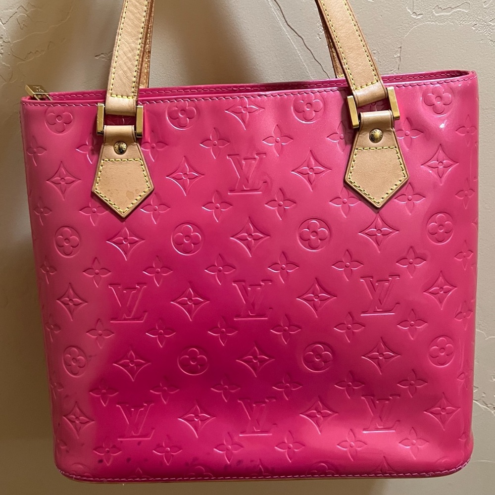 Louis Vuitton- Authentic- Houston Vernis Handbag- Great Clean Condition